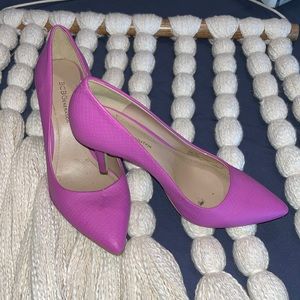 BCBG pink leather heels